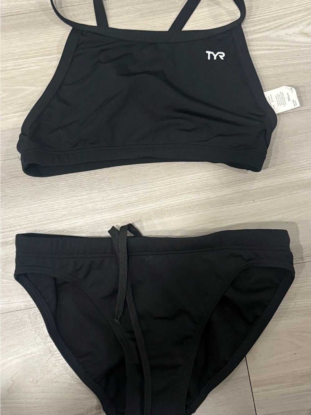 TYR Women’s Size Small Two-Piece Swim Set